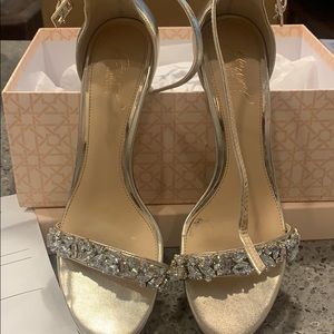 Badgley Mischka Jewel Shoes Size 8
